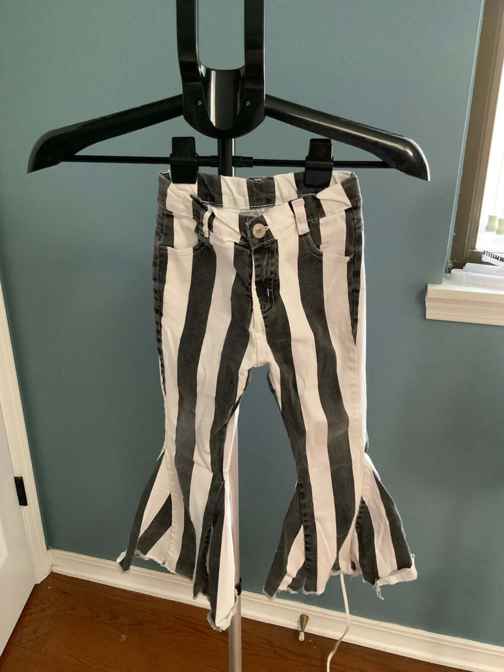 Unbranded Black White Striped Bell Bottom Jeans Size 2XL 6-7T